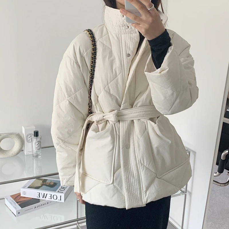 Autumn Winter Argyle Pattern Women Stand Collar Oversized Down Jacket 2022 Fashion Single-breasted Solid Parka Lace-up Chic Coat
Autumn Winter Argyle Pattern Women Stand Collar Oversized Down Jacket 2022 Fashion Single-breasted Solid Parka Lace-up Chic Coat