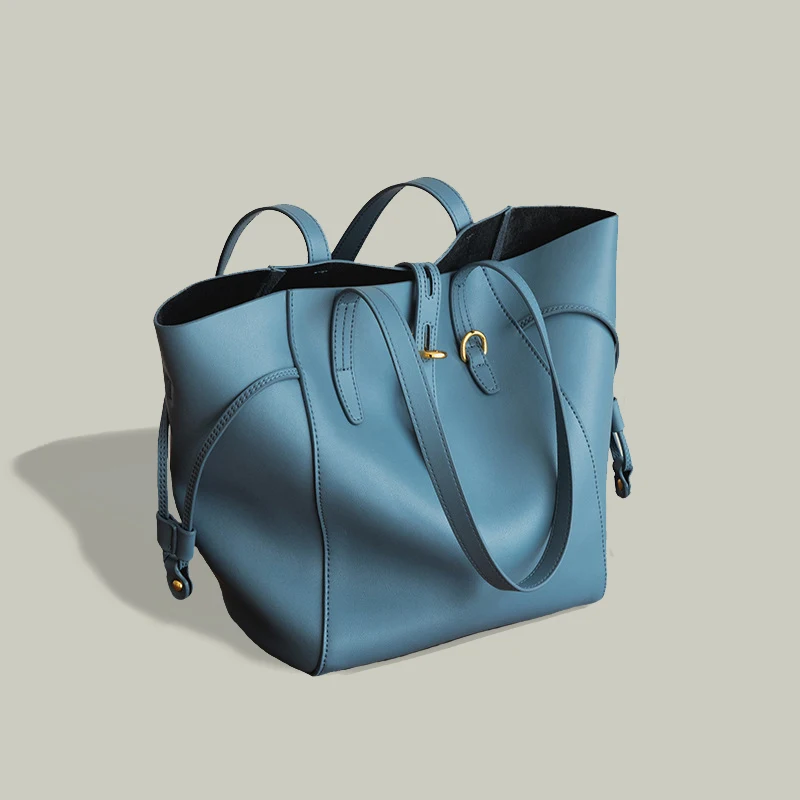 New leather tote bag large capacity commuter women's bag cowhide light luxury shoulder handbag shopping bag women's bag
New leather tote bag large capacity commuter women's bag cowhide light luxury shoulder handbag shopping bag women's bag