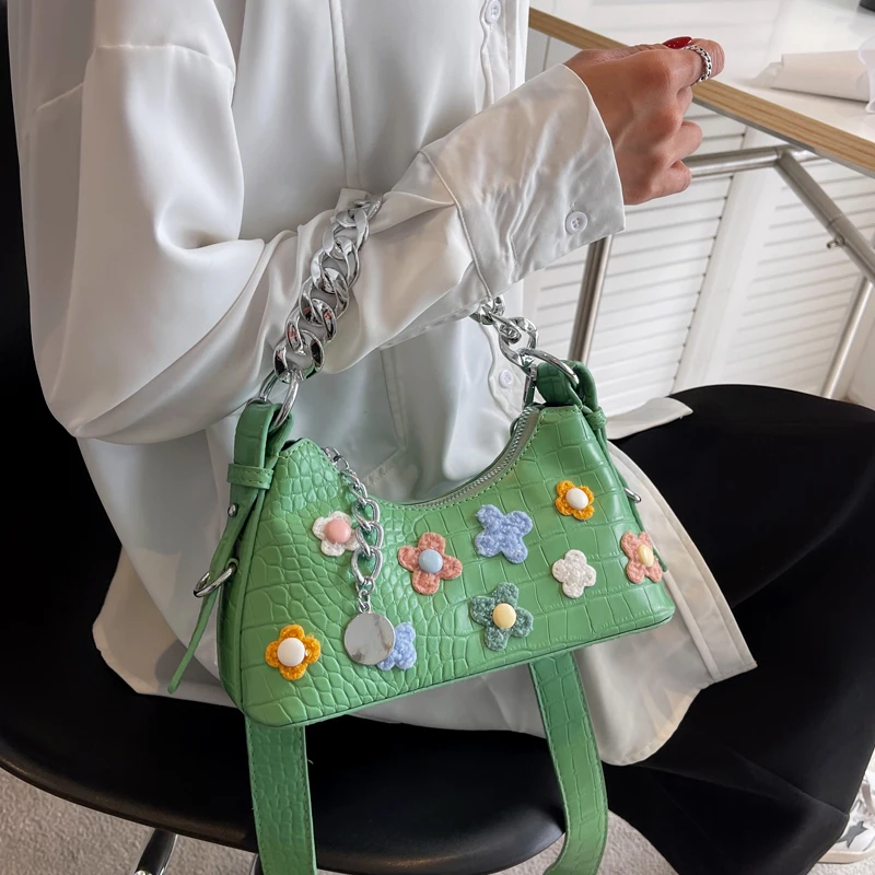 luxury designer handbag Stylish chain women's shoulder bags fresh green crossbody bags for women fashion women's bag 2022 trend
luxury designer handbag Stylish chain women's shoulder bags fresh green crossbody bags for women fashion women's bag 2022 trend