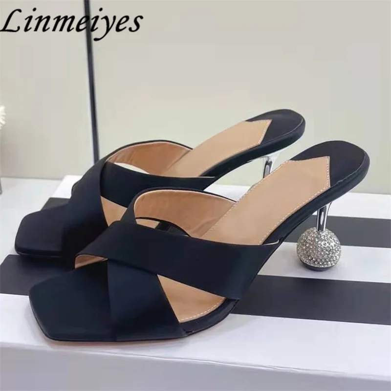 Designer Rhinestone Ball Heels Slippers Women Satin Cross Strap Summer Slides Woman High Heels Party Shoes Women Sandals
Designer Rhinestone Ball Heels Slippers Women Satin Cross Strap Summer Slides Woman High Heels Party Shoes Women Sandals