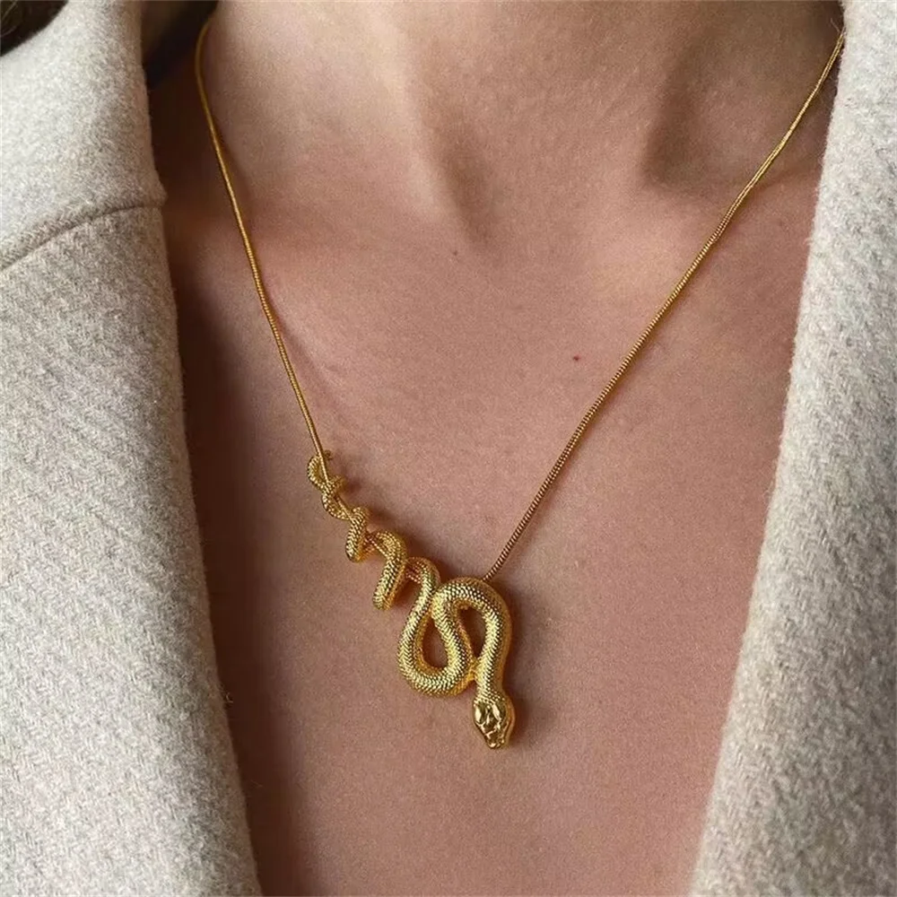 2023 Boho Fashion Gold Color Simple Chain Metal Snake Pendant Necklace For Women Men Female Vintage Choker Clavicle Jewelry Gift
2023 Boho Fashion Gold Color Simple Chain Metal Snake Pendant Necklace For Women Men Female Vintage Choker Clavicle Jewelry Gift