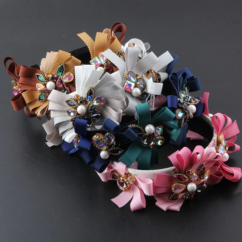 Headdress New Fashion Cloth Pastoral Style Bow Inlaid Rhinestone Colorful Hair Hoop Ladies Party Travel Hair Accessories Hair897
Headdress New Fashion Cloth Pastoral Style Bow Inlaid Rhinestone Colorful Hair Hoop Ladies Party Travel Hair Accessories Hair897