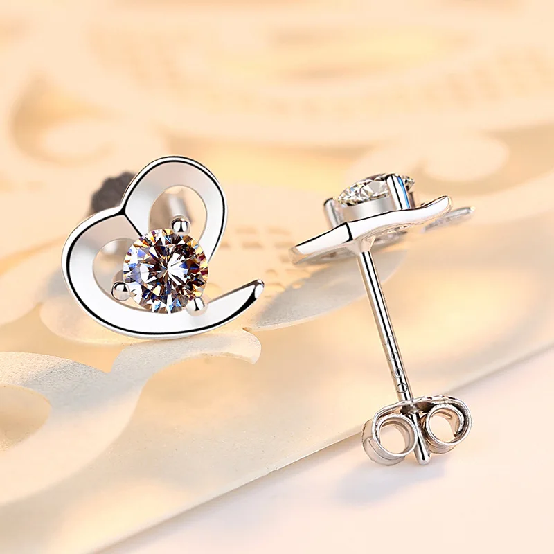 S925 Sterling Silver Stud Earrings Women's Heart-Shaped Symmetrical Axis Heart Shape with Diamond Earrings Crystal Earrings
S925 Sterling Silver Stud Earrings Women's Heart-Shaped Symmetrical Axis Heart Shape with Diamond Earrings Crystal Earrings