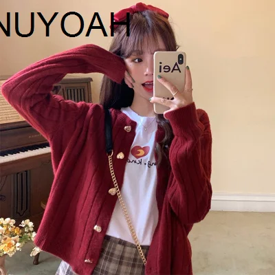 Белый и красный короткий свитер OpenNuyoah 
Белый и красный короткий свитер OpenNuyoah