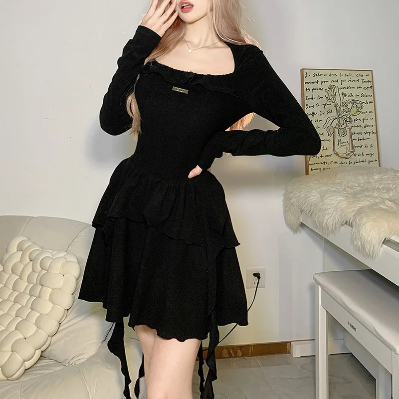 The new women's fashion for Autumn/Winter 2022 combines solid color fashion temperament, waist slimming long-sleeved dress
The new women's fashion for Autumn/Winter 2022 combines solid color fashion temperament, waist slimming long-sleeved dress