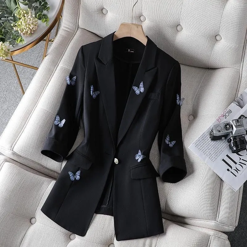 Blazer Women's 2022 Spring Summer New Fat Sister Coat Fashion Suit Jacket Female Thin Three-Quarter Sleeve Ladies Outwear Tops
Blazer Women's 2022 Spring Summer New Fat Sister Coat Fashion Suit Jacket Female Thin Three-Quarter Sleeve Ladies Outwear Tops