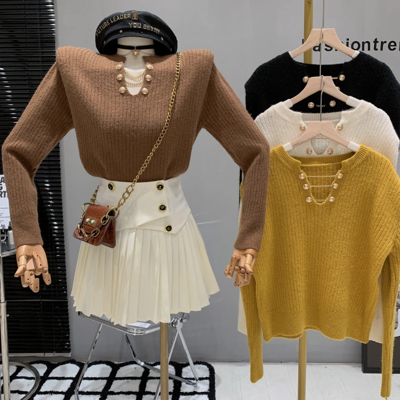 Women's Long Sleeve Padded Shoulder Sweater 2022 Autumn New Korean Style Solid Color Hollow Buttons V Neck Pullover Sweaters
Women's Long Sleeve Padded Shoulder Sweater 2022 Autumn New Korean Style Solid Color Hollow Buttons V Neck Pullover Sweaters