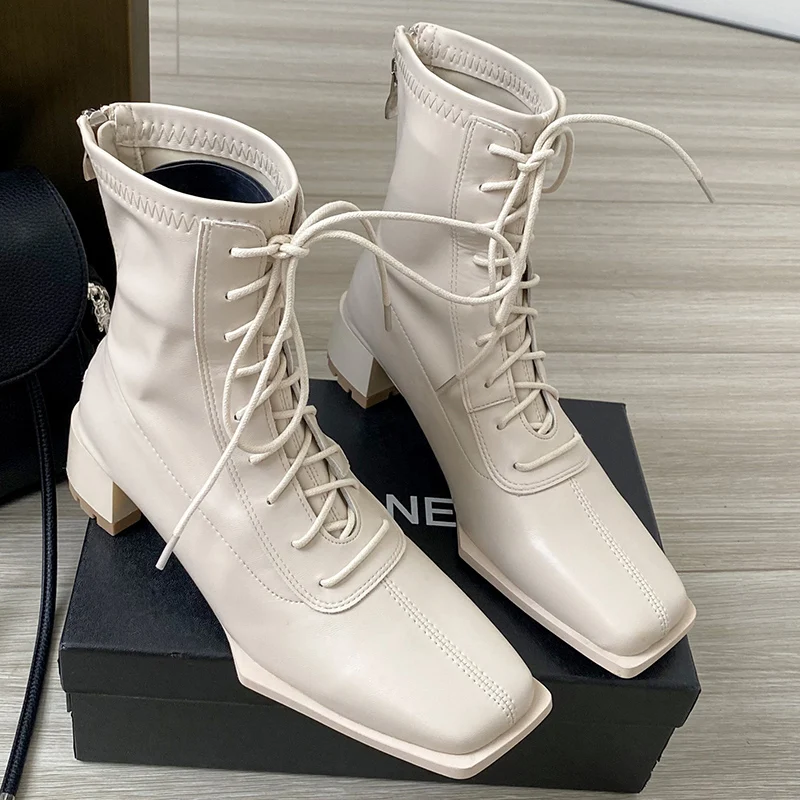 Fashion Women Modern Short Boots Zippers Female Casual Outdoor Heels Shoes Lace Up Leather Ankle Boots For Ladies 2022
Fashion Women Modern Short Boots Zippers Female Casual Outdoor Heels Shoes Lace Up Leather Ankle Boots For Ladies 2022