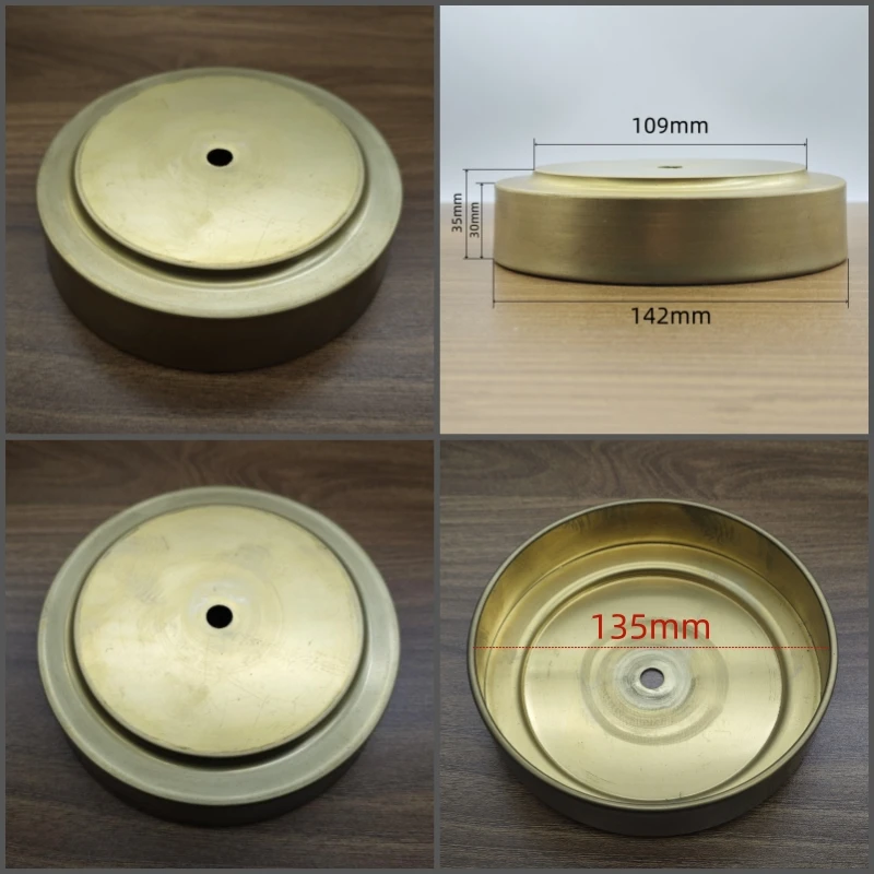 Латунная настольная лампа
Латунная настольная лампа