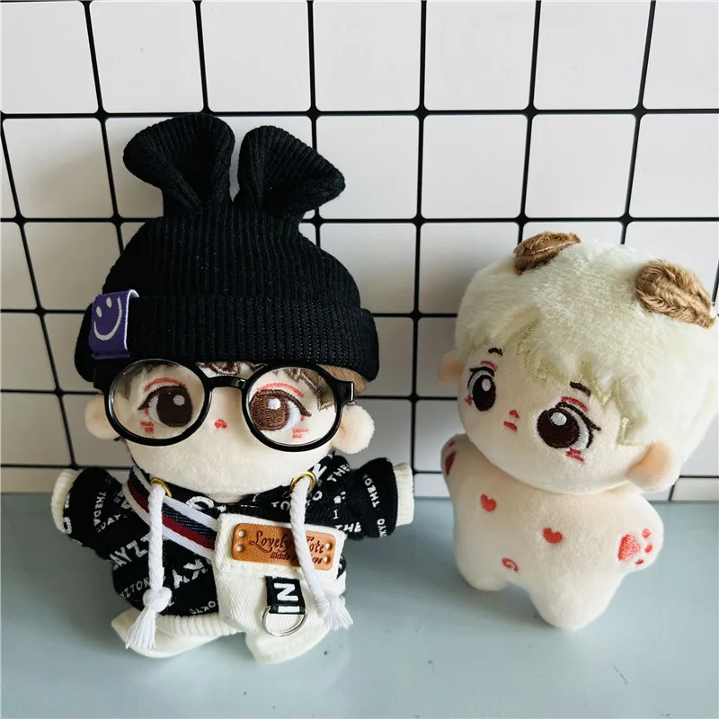 10cm Plush Doll Clothes Black English Letter Hoodies Mini Cool Glasses Sports Bag DIY 10cm Cartoon Stuffed Dolls Toy Accessories
10cm Plush Doll Clothes Black English Letter Hoodies Mini Cool Glasses Sports Bag DIY 10cm Cartoon Stuffed Dolls Toy Accessories