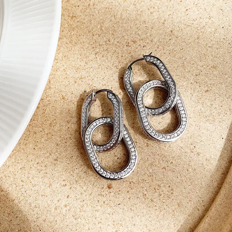 High Quality Vintage Style Romantic Geometric Earrings For Women Anti-allergy Non-fading Gift Free Shipping
High Quality Vintage Style Romantic Geometric Earrings For Women Anti-allergy Non-fading Gift Free Shipping