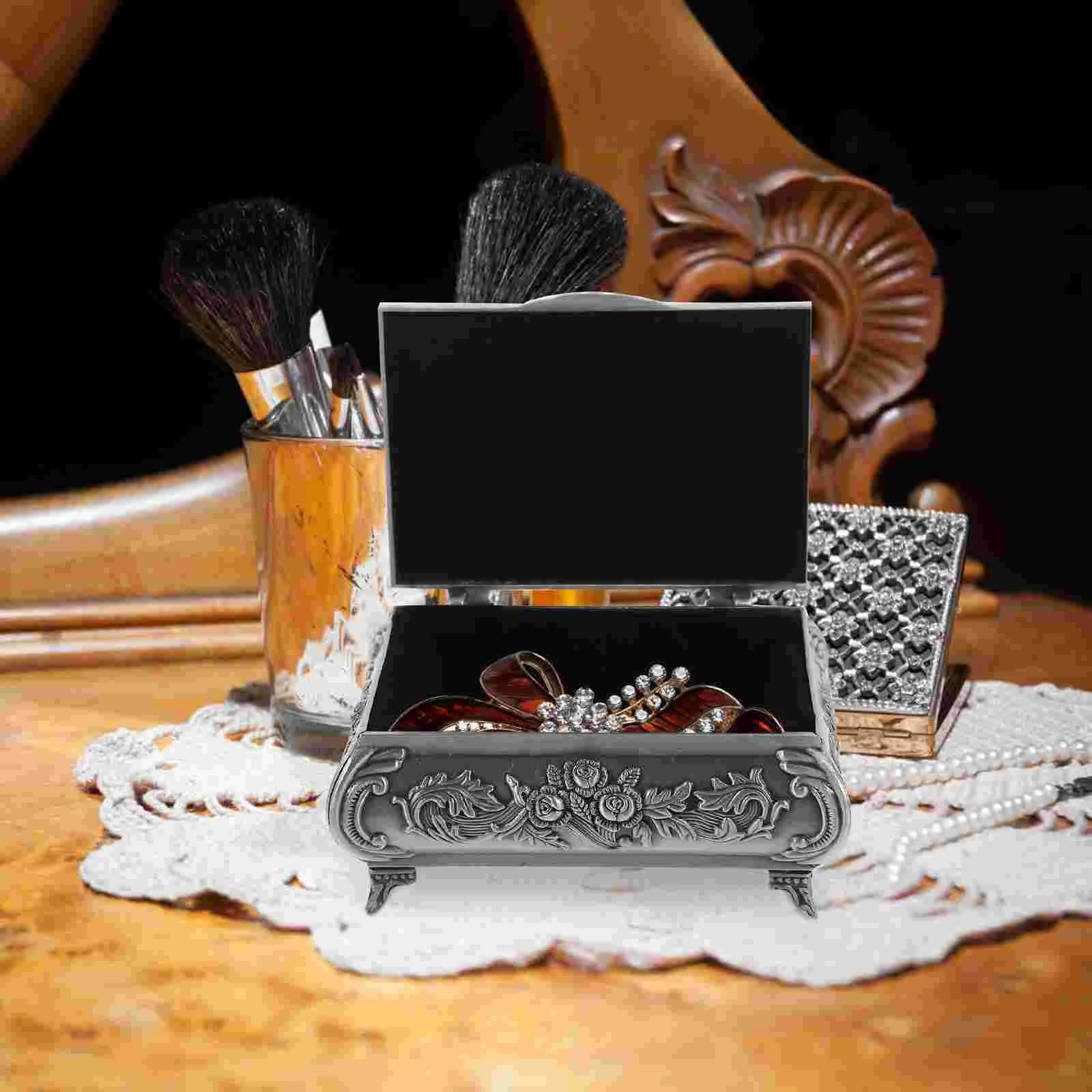 Rose Flower Carving Jewelry Box Vintage Metal Jewelry Ring Storage Box European Style Trinket Box
Rose Flower Carving Jewelry Box Vintage Metal Jewelry Ring Storage Box European Style Trinket Box