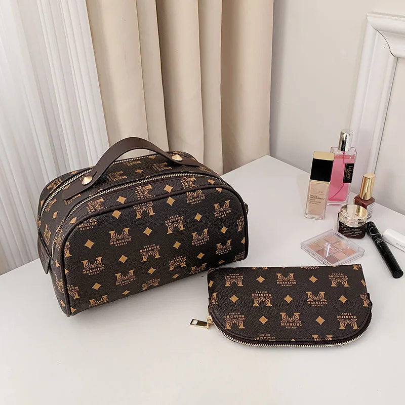Large-capacity 2 Pieces Women's Cosmetic Bag Portable Simple Wash Bag Letter Printing PU Make Up Bag Product Travel Storage Bag
Large-capacity 2 Pieces Women's Cosmetic Bag Portable Simple Wash Bag Letter Printing PU Make Up Bag Product Travel Storage Bag