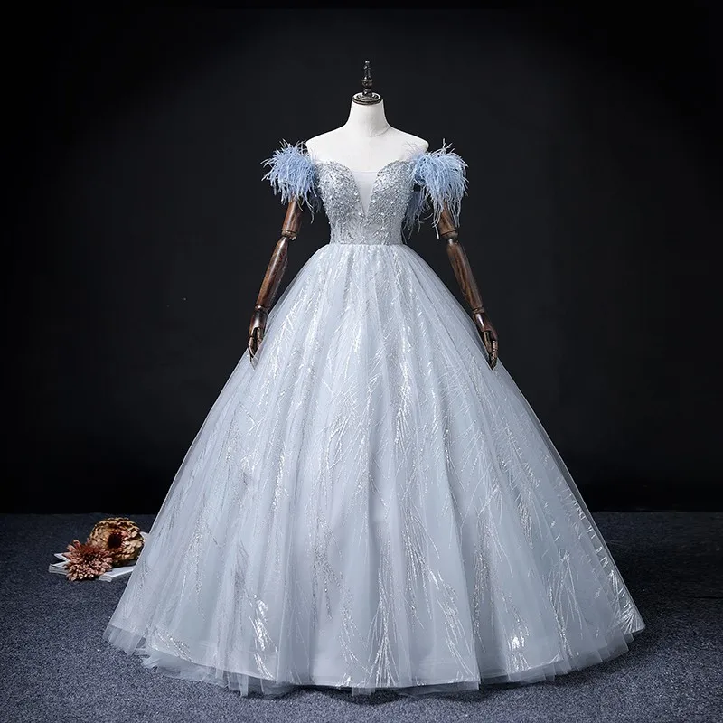 Classic Feather Quinceanera Dresses Off Shoulder Ball Gown Luxury Sequins Vestidos De 15 Shiny Robe De Bal Party Prom Dress
Classic Feather Quinceanera Dresses Off Shoulder Ball Gown Luxury Sequins Vestidos De 15 Shiny Robe De Bal Party Prom Dress