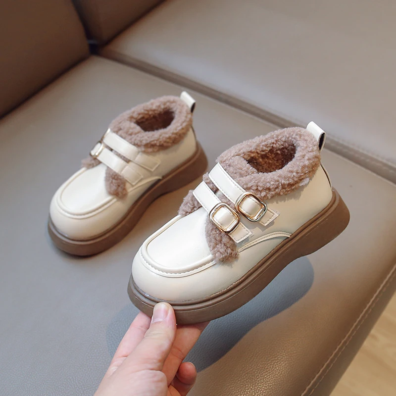 Size 23-36 Winter Children's Shoes Vintage Kid's Boot Fluffy Inner Lining Girl Child Shoe Hoop & Loop Girls Shoes zapatos niña
Size 23-36 Winter Children's Shoes Vintage Kid's Boot Fluffy Inner Lining Girl Child Shoe Hoop & Loop Girls Shoes zapatos niña