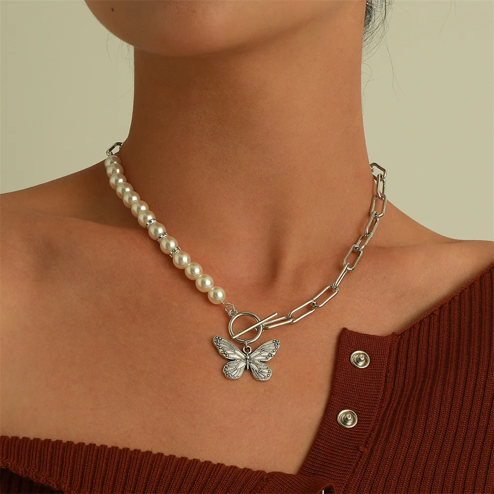 Ot button relief Butterfly Pendant Necklace women's fashion half face pearl small hole chain necklace women's gift jewelry 
Ot button relief Butterfly Pendant Necklace women's fashion half face pearl small hole chain necklace women's gift jewelry