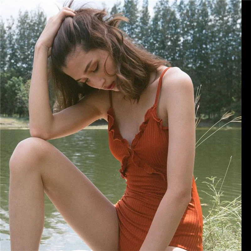 Fashion Beach Monokini Pleated Ruffle Women Surfing Suit Women's Bathing Suits 2021 Swimming Swimwear Sexy Bodysuit Red Swimsuit
Fashion Beach Monokini Pleated Ruffle Women Surfing Suit Women's Bathing Suits 2021 Swimming Swimwear Sexy Bodysuit Red Swimsuit
