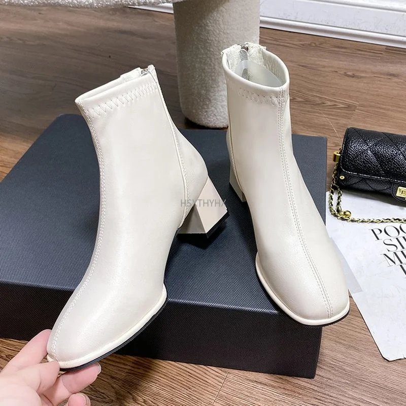 2022 Women's Boots New Winter Square Toe Solid Pu Leather Fashion Ankle Booties Ladies Block Heels Outdoor Party Women High Boot
2022 Women's Boots New Winter Square Toe Solid Pu Leather Fashion Ankle Booties Ladies Block Heels Outdoor Party Women High Boot