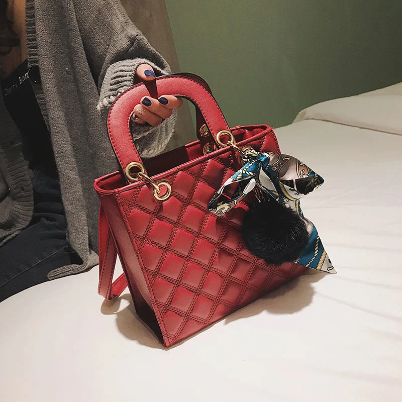Summer Shoulder Bag Women's Bag 2022 Trend Luxury Leather Checkered Tote Designer Princess Handbags Purse Hand Bag Bridal Bag
Summer Shoulder Bag Women's Bag 2022 Trend Luxury Leather Checkered Tote Designer Princess Handbags Purse Hand Bag Bridal Bag