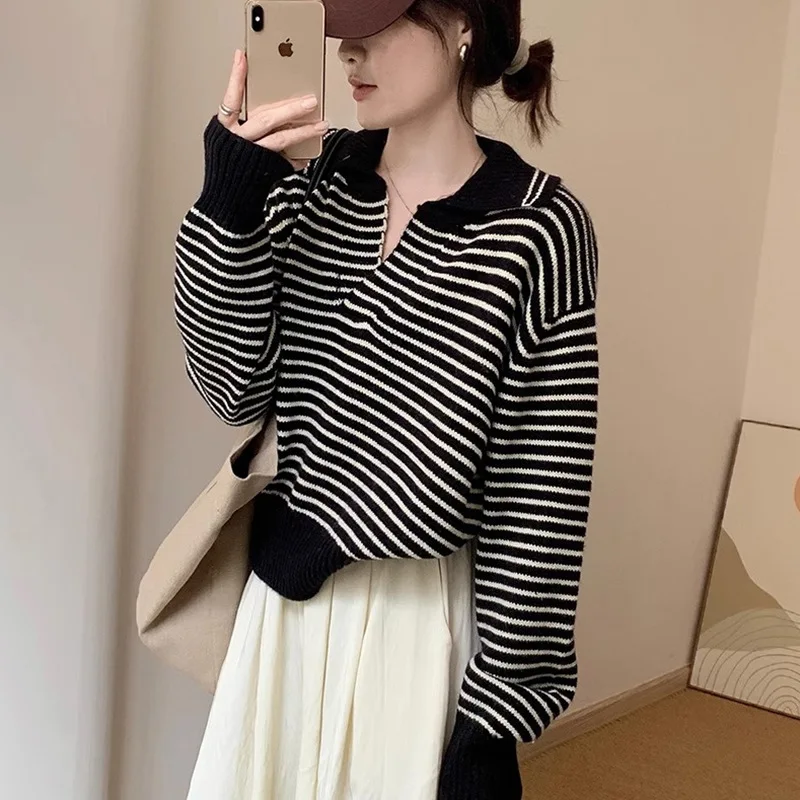 Vintage Polo Striped Sweater Pullovers Women Korean Style Loose Knitted Jumpers 2023 New Autumn Winter Elegant Female Sweaters
Vintage Polo Striped Sweater Pullovers Women Korean Style Loose Knitted Jumpers 2023 New Autumn Winter Elegant Female Sweaters
