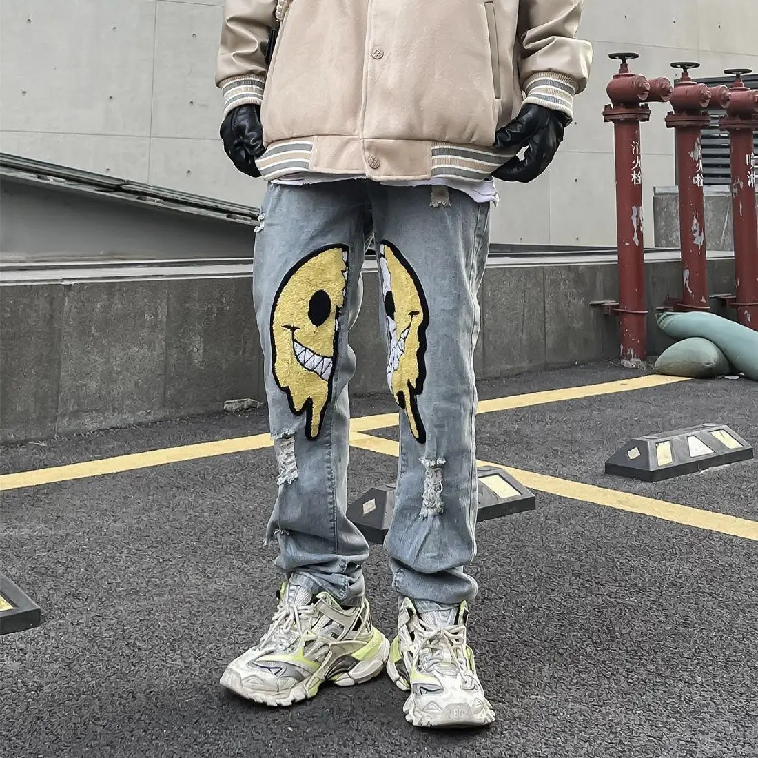 

New Jeans American Street Smiley Embroidered Flocking Jeans, Men's High Street Hip Hop Hole Distressed Straight Washed Trousers