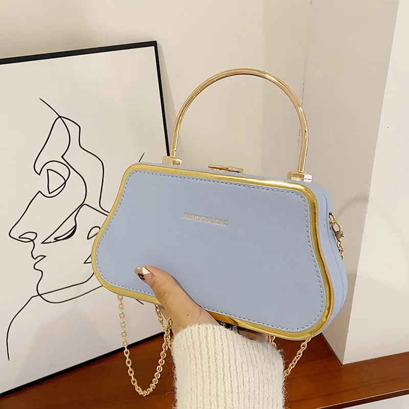 Винтажные женские кошельки в форме коробки, роскошные дизайнерские женские сумки-мессенджеры, модные брендовые маленькие кошельки и сумочки с цепочками
Винтажные женские кошельки в форме коробки, роскошные дизайнерские женские сумки-мессенджеры, модные брендовые маленькие кошельки и сумочки с цепочками