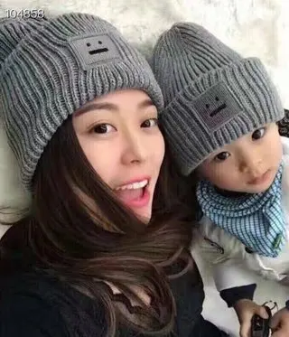 

luxury New Fashion Acne Studios Men's and Women's Winter Hats Wool Blend Knit Wool Smile Matching Bonnets Knit AC Women's Hats