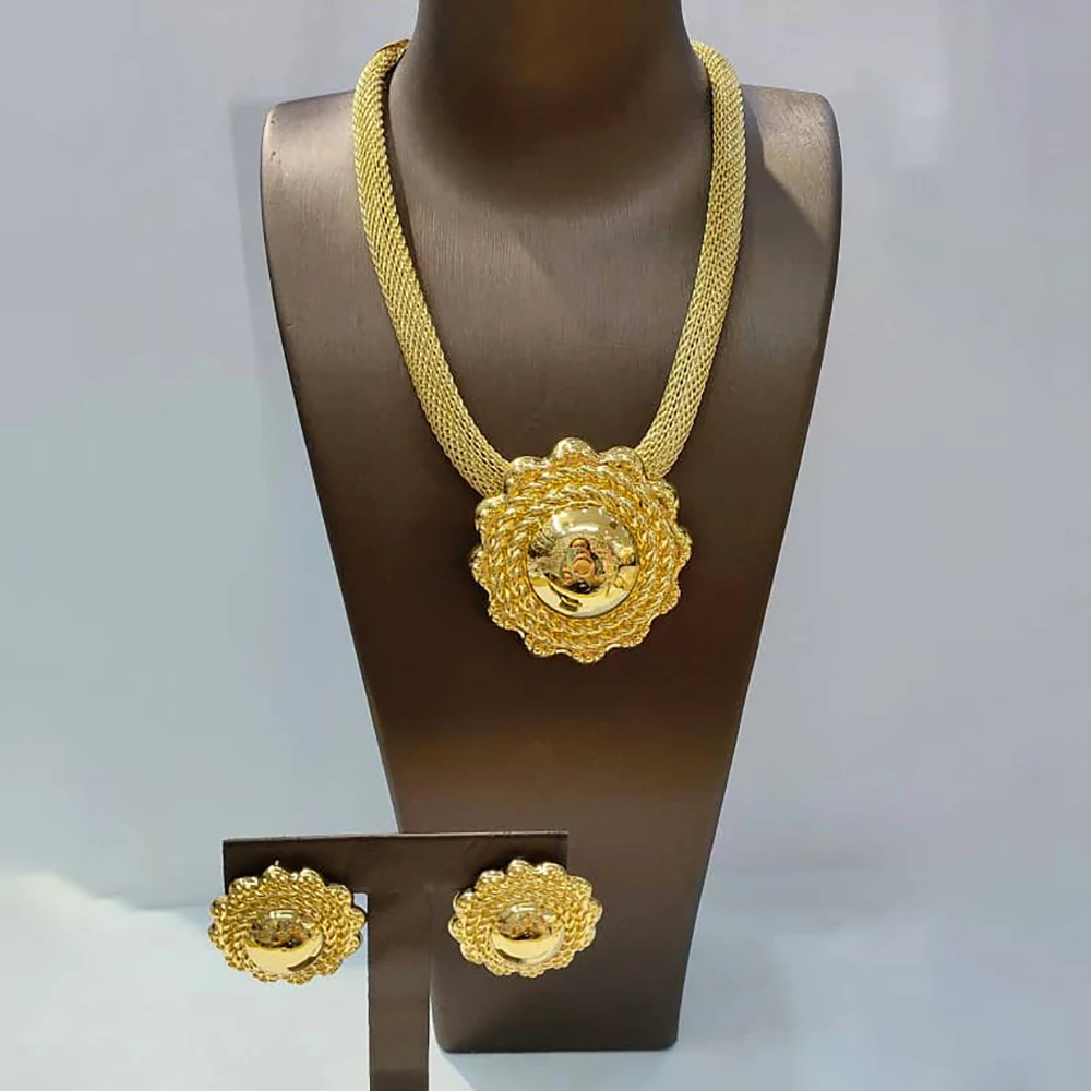 Gold Color Jewelry Set for Women Round Design Pendant Necklace and Earrings 2Pcs Set Wedding Party Jewellery Brazilian Accessory
Gold Color Jewelry Set for Women Round Design Pendant Necklace and Earrings 2Pcs Set Wedding Party Jewellery Brazilian Accessory