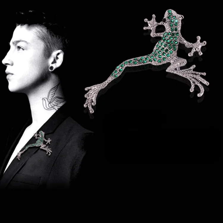 2022 Lizard Gecko Brooch Exquisite Retro Personality Animal Corsage Collar Pins Clothing Ornament Men And Women Holiday Gift
2022 Lizard Gecko Brooch Exquisite Retro Personality Animal Corsage Collar Pins Clothing Ornament Men And Women Holiday Gift