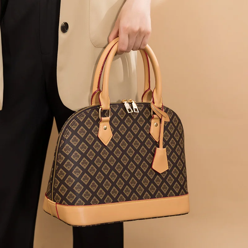Large capacity flower printed shell leather bag Women's luxury messenger bag Fashion messenger bag handbag shoulder bag suitcase
Large capacity flower printed shell leather bag Women's luxury messenger bag Fashion messenger bag handbag shoulder bag suitcase