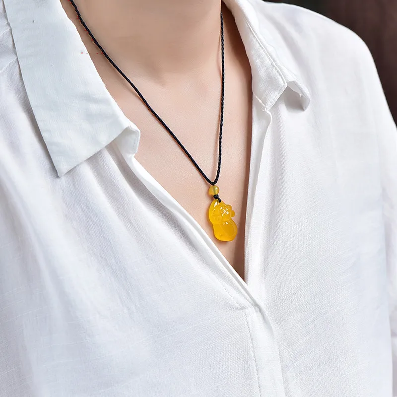 Highlights Natural Chalcedony Agate Jade Stone Pig Pendant Red Green Yellow Piglet Necklace Jewelry Lucky Accessories Unisex
Highlights Natural Chalcedony Agate Jade Stone Pig Pendant Red Green Yellow Piglet Necklace Jewelry Lucky Accessories Unisex
