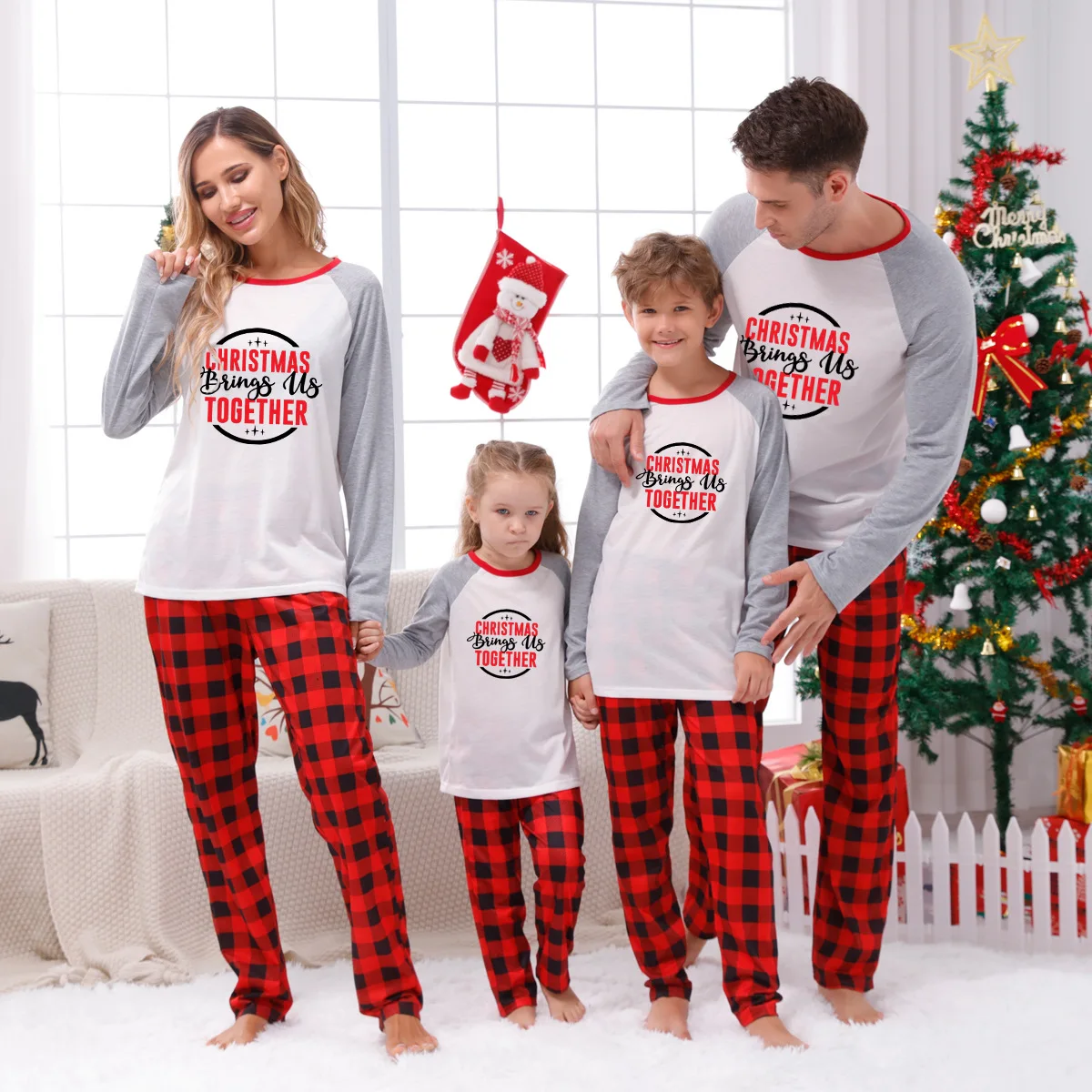 

New Merry Christmas Family Matching Outfits Mom Daughter Dad Son Pajamas Set Family Look Homewear Soft Casual Pyjamas Xmas Gift