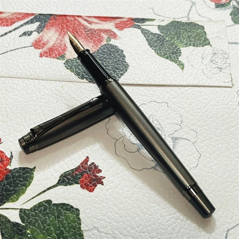 Перьевая ручка HERO Gold 0,5 мм черная
Перьевая ручка HERO Gold 0,5 мм черная