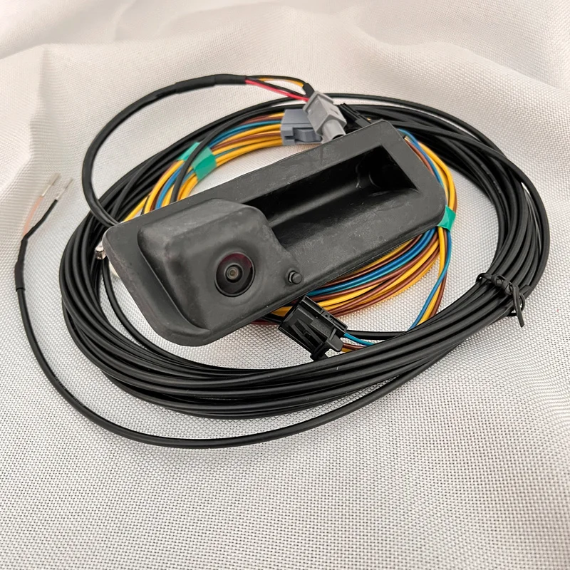 Applicable to the reversing image of Volkswagen Suteng maiteng Golf boot buckle camera
Applicable to the reversing image of Volkswagen Suteng maiteng Golf boot buckle camera