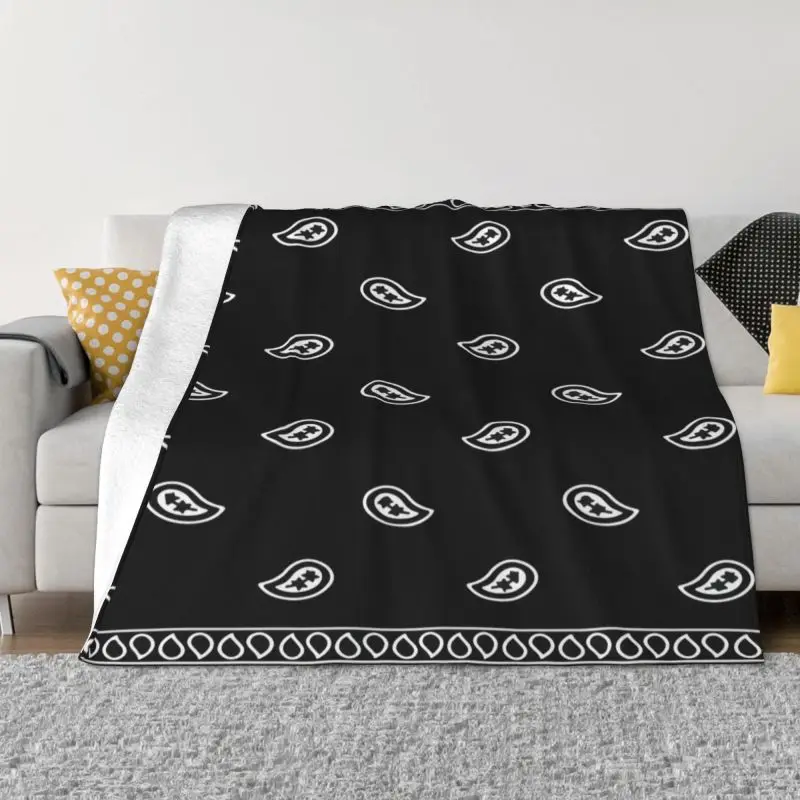 Black White Bandana Paisley Pattern Blanket 3D Printed Flannel Fleece Warm Bohemian Throw Blankets for Home Bedding Sofa Quilt
Black White Bandana Paisley Pattern Blanket 3D Printed Flannel Fleece Warm Bohemian Throw Blankets for Home Bedding Sofa Quilt