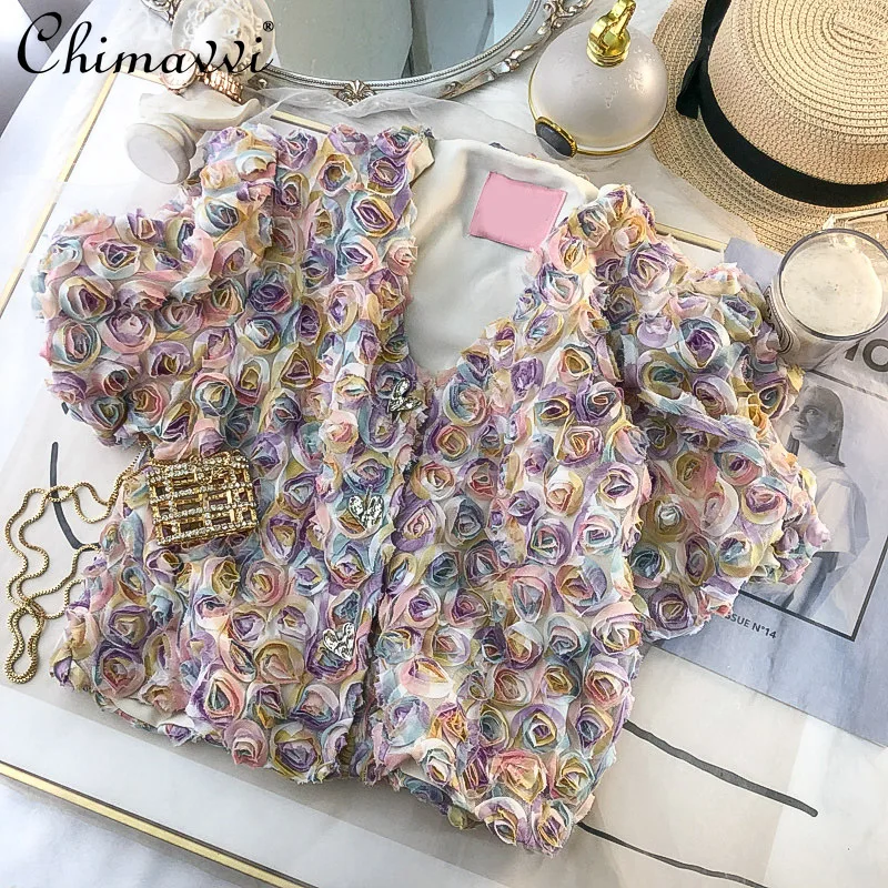 French Style Retro Sweet Puff Sleeve Three-Dimensional Flower Shirt for Women 2022 Summer New Fashion V-neck Short Elegant Tops
French Style Retro Sweet Puff Sleeve Three-Dimensional Flower Shirt for Women 2022 Summer New Fashion V-neck Short Elegant Tops