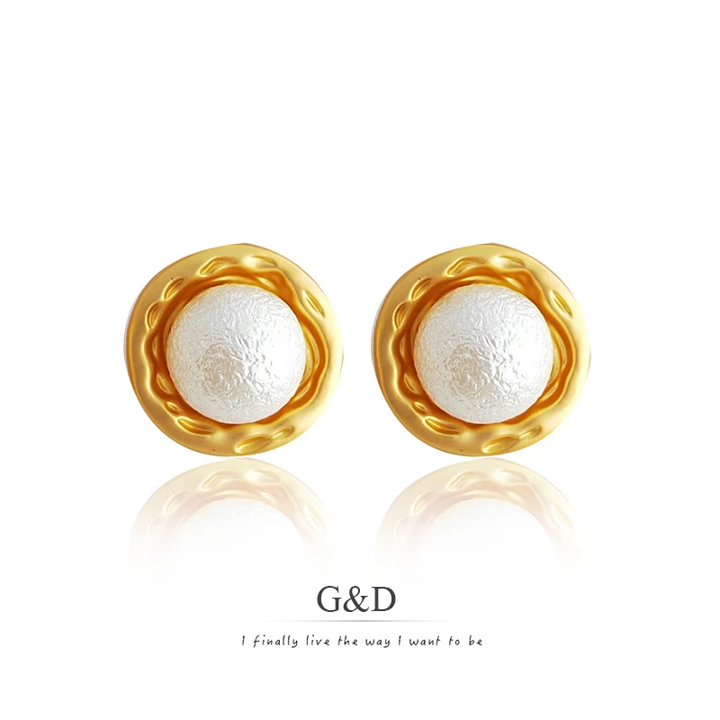 G&D Vintage Gold Color Simple Round Pearl Stud Earrings Personalized Geometric Earrings for Women Bride Wedding Engagement Jewel
G&D Vintage Gold Color Simple Round Pearl Stud Earrings Personalized Geometric Earrings for Women Bride Wedding Engagement Jewel