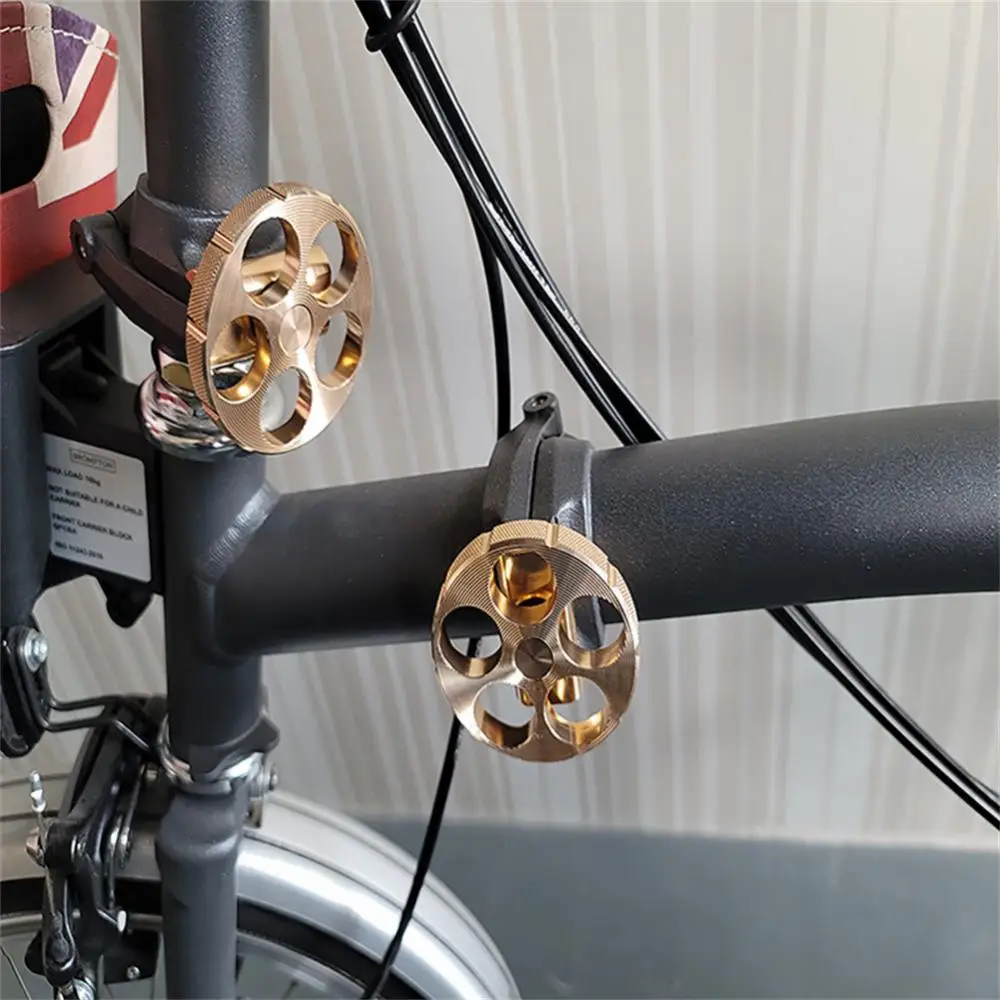 Round Five-hole Handle Special Cnc Processing Anti-skid Aluminum Alloy Folding Bike Accessories Bicycle Maintenance Tools
Round Five-hole Handle Special Cnc Processing Anti-skid Aluminum Alloy Folding Bike Accessories Bicycle Maintenance Tools