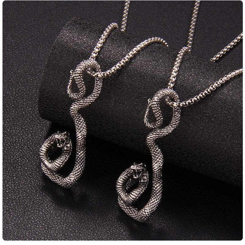 Fashion Simple Irregular Snake Pendant Necklaces For Men and Women Holiday Gift Hip-hop Punk Sweater Chain Jewelry Accessories
Fashion Simple Irregular Snake Pendant Necklaces For Men and Women Holiday Gift Hip-hop Punk Sweater Chain Jewelry Accessories
