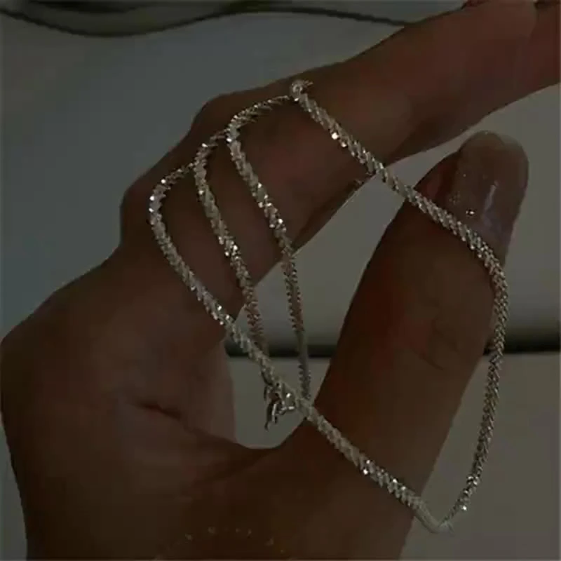 Shiny Sparkling Glitter Silver / Gold Color Clavicle Chain Necklace Brand New Fashion Simple Minimalist Necklace Chain
Shiny Sparkling Glitter Silver / Gold Color Clavicle Chain Necklace Brand New Fashion Simple Minimalist Necklace Chain