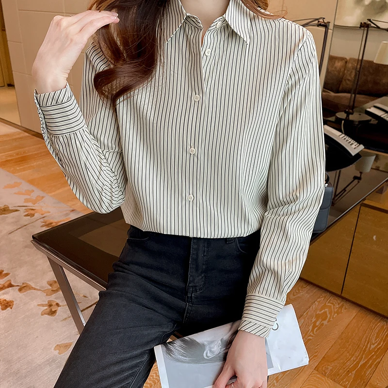 Spring 2022 Elegant Striped Slimming Fashionable Long-Sleeved Shirt Cotton Blended Cuff Strip Inspirational Design Chic Women
Spring 2022 Elegant Striped Slimming Fashionable Long-Sleeved Shirt Cotton Blended Cuff Strip Inspirational Design Chic Women
