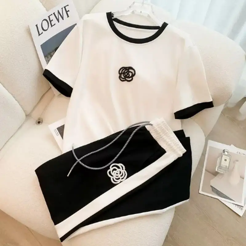 2023 Summer Three Dimensional Flowers Short Sleeved T Shirt Pants Suit Women Street Y2K Casual Tracksuit Two Piece Sets Female
2023 Summer Three Dimensional Flowers Short Sleeved T Shirt Pants Suit Women Street Y2K Casual Tracksuit Two Piece Sets Female
