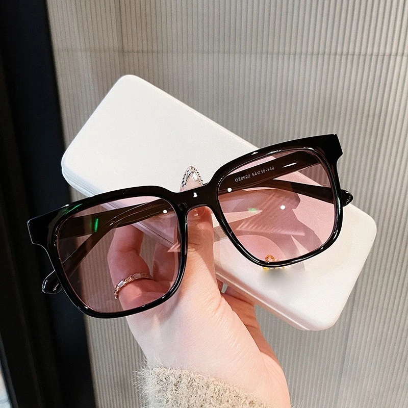 2022 New Fashion Colorful Square Sunglasses Women Vintage Beach Sun Glasses Men Punk Shades Female Cute Pink Oculos De Sol
2022 New Fashion Colorful Square Sunglasses Women Vintage Beach Sun Glasses Men Punk Shades Female Cute Pink Oculos De Sol