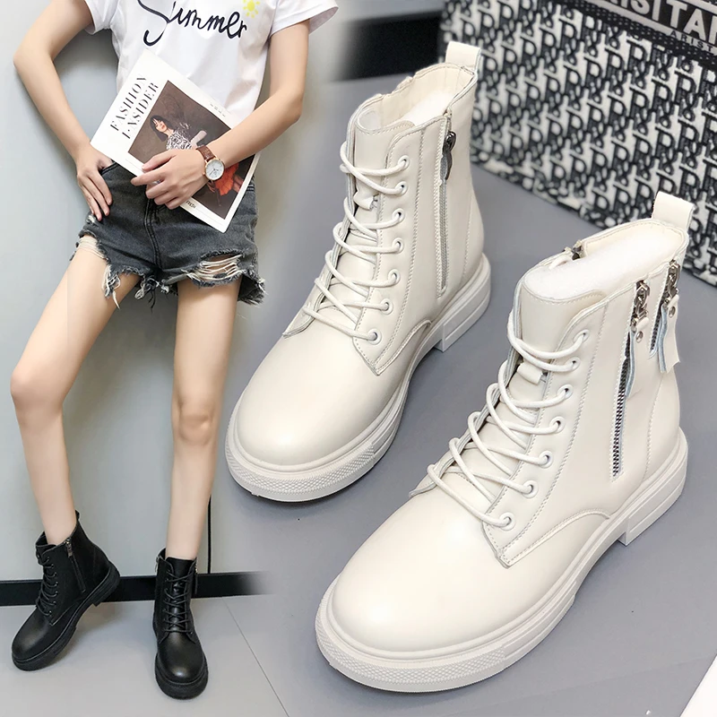 Ladies Cashmere Thermal Boots Non-slip Wearable Fashion Ankle Boots Thick Heel Side Zipper Belt Buckle Motorcycle Boots 2022
Ladies Cashmere Thermal Boots Non-slip Wearable Fashion Ankle Boots Thick Heel Side Zipper Belt Buckle Motorcycle Boots 2022