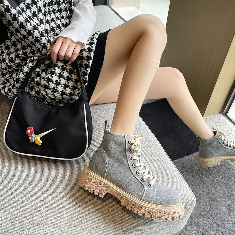 2022 New Autumn Women's Martin Boots Thick Bottom Women Short Canvas Boots Non-Slip Sneakers Women Boots Motorcycle Boots E342
2022 New Autumn Women's Martin Boots Thick Bottom Women Short Canvas Boots Non-Slip Sneakers Women Boots Motorcycle Boots E342