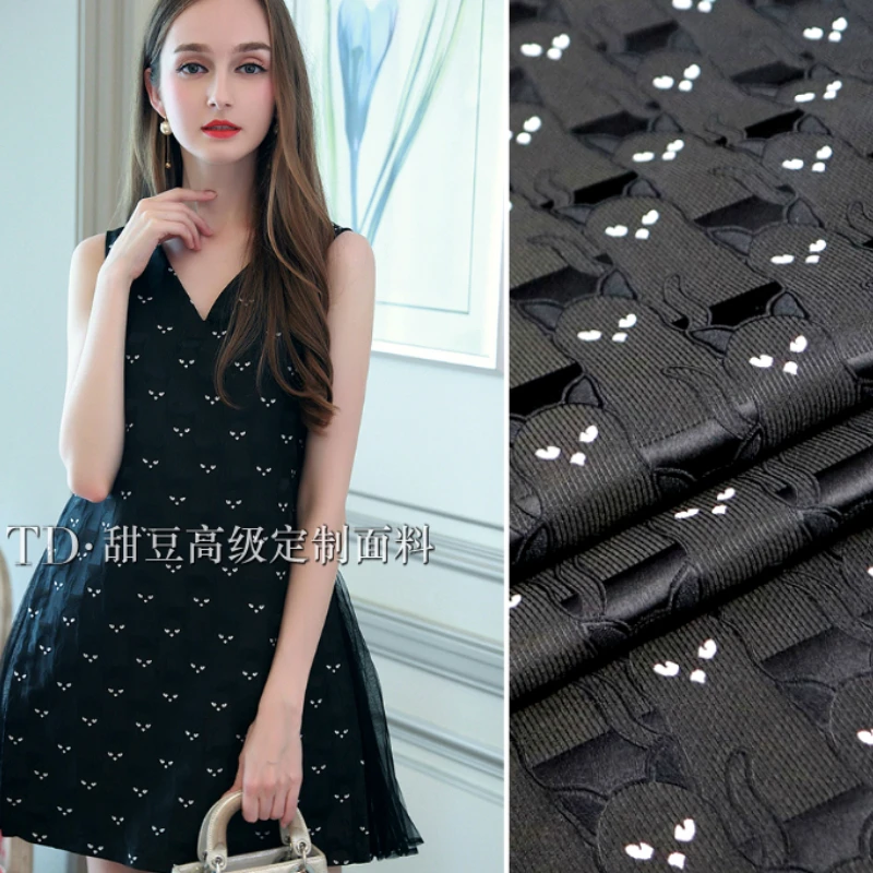 Yarn Dyed Jacquard Fabric Autumn Winter Black White Cat Dress Trench Coat Fashion Brand Design Sewing Wholesale Material Cloth
Yarn Dyed Jacquard Fabric Autumn Winter Black White Cat Dress Trench Coat Fashion Brand Design Sewing Wholesale Material Cloth