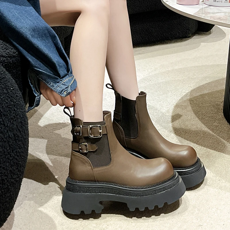 Women Ankle Flats Platform Chelsea Boots Cozy Walking Punk New Shoes Winter 2024 Goth Designer Gladiator Botines Para Mujeres
Women Ankle Flats Platform Chelsea Boots Cozy Walking Punk New Shoes Winter 2024 Goth Designer Gladiator Botines Para Mujeres