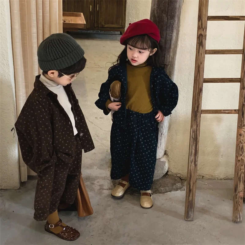 2023 Spring New Light Luxury Fashion Boys Floral Shirt Comfortable Casual Retro Straight Leg Pants Suit Boutique Clothing
2023 Spring New Light Luxury Fashion Boys Floral Shirt Comfortable Casual Retro Straight Leg Pants Suit Boutique Clothing