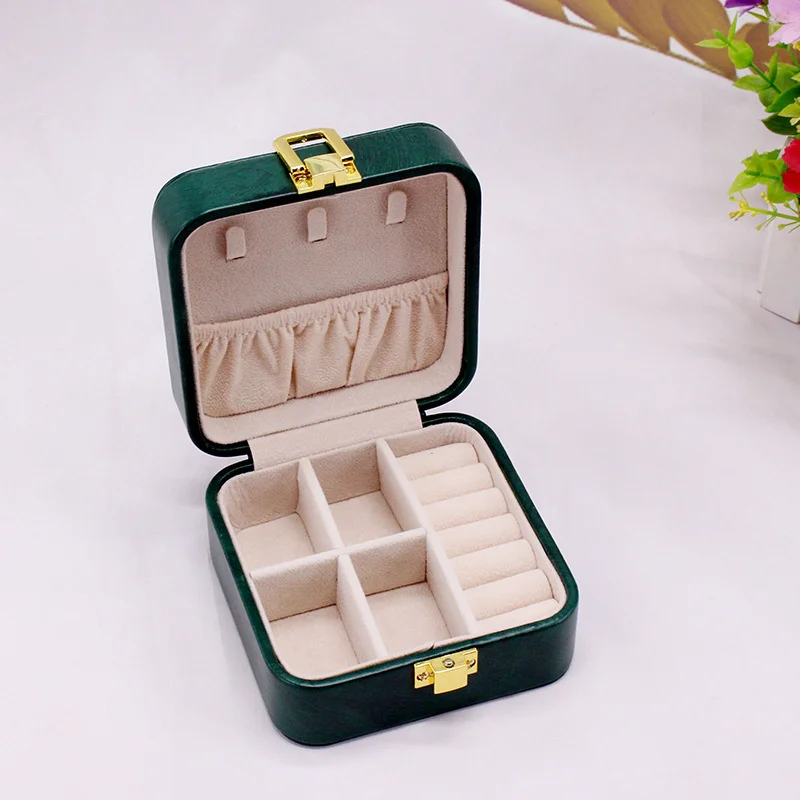 Creative portable jewelry storage box single layer simple storage jewelry box earrings earrings ring small jewelry box
Creative portable jewelry storage box single layer simple storage jewelry box earrings earrings ring small jewelry box