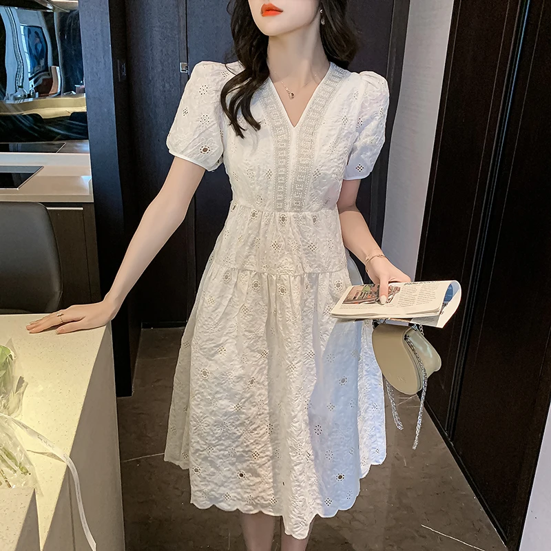 Summer Women's Dress 2021 2022 New French Style Vintage Embroidery Floral Print Puff Sleeve V-Neck Dresses Dropshipping
Summer Women's Dress 2021 2022 New French Style Vintage Embroidery Floral Print Puff Sleeve V-Neck Dresses Dropshipping